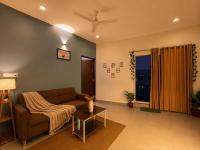 The Cozy Cave 1bhk luxury stay - B&B Indore