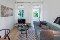 Apartment 1 with Balcony and partial Seaview