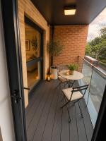 Modern apartment with private balcony - B&B Uxbridge