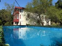 Lutzin Etxea, Caserío Vasco con piscina, jardín y parking, a 15 min de Bilbao - B&B Laudio / Llodio