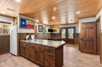Camp David Retreat - Pool, Pickleball & Views - B&B Dripping Springs