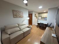 Apartamento de dois quartos para até quatro pessoas com 01 vaga privativa - Ferienwohnung Cuiabá