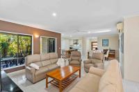 The Seahaven - Modern 5 Bedroom Family Home Close to Beach - Bed and Breakfast Bealiba