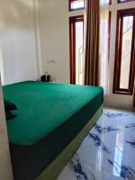 Joshua Guest House - B&B Labuan Bajo