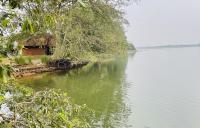 Aji fruit farm cottage peaceful lakeside farm stay with sunrise views 01 - B&B Embilipitiya