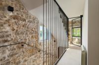 Villa Brisa - 3 En-Suite Bedrooms and Private Jacuzzi - B&B Poreč
