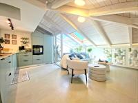 Stylish Rooftop Loft Near Tel Aviv & Airport - Bed and Breakfast Azor