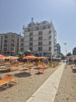 Trilocale fronte mare con vista mare 102 - Ferienwohnung Rimini