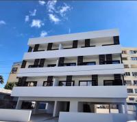 Lazuli Port Residence - Bed and Breakfast Larnaca