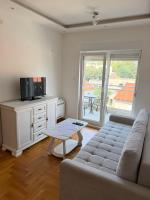 Apartman Hladovina 2 - Chambres d'hôtes Trebinje