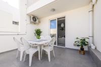 F7 Room 3, Private Bedroom two single beds shared bathroom in shared Flat - B&B Imsida