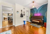 Modern Memphis Retreat - Sleeps 7 - Fireplace - B&B Memphis