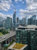 CN Tower and City Views, 1BR, Free Parking - B&B Toronto