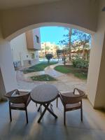 Adel Apartments at alkarma resorts& aquapark - Ferienwohnung Hurghada