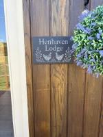 Henhaven Lodge Cosy Cabin in Alnwick - B&B Alnwick
