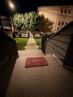 Hampshire Villa Garden, Gym Near City Cent - B&B Prishtina
