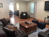 Pocono Paradise at Indian Mountain Lake 3300 Sq FT - Chambres d'hôtes Albrightsville