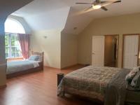 Pocono Paradise at Indian Mountain Lake 3300 Sq FT - Chambres d'hôtes Albrightsville