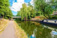 NEC Exhibitions! Solihull 5 Double BDR- Sleeps 10- Luxury Park Escape - 7 Seat Hot Tub-Park Views-Canal Access- Driveway2 LWB Transits- NR JLR BHX Airport HS2 Mell Square Birmingham- Regular Work Stays Welcome! By Samina Arz Stays - B&B Solihull
