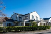 Central Wanaka 3BR Apartment – Walk to Lake & Town - Ferienwohnung Wanaka