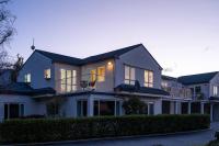 Central Wanaka 3BR Apartment – Walk to Lake & Town - Ferienwohnung Wanaka