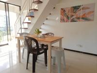 A&C's Affordable Loft Condo near Mactan Airport - Chambres d'hôtes Pusok
