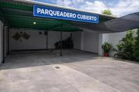 Espectacular casa con piscina privada en el centro de Girardot - Bed and Breakfast Girardot City