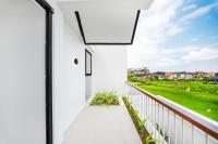 Nava V8 - 3BR Villa Rice Field View in Canggu - B&B Tambakboyo