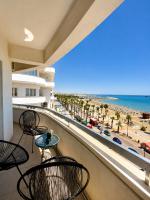 Quattro Beachfront Sea View Ap 53 - B&B Larnaka