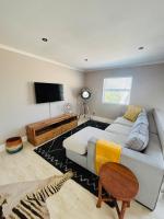 52 on Wingerd road - B&B Somerset West