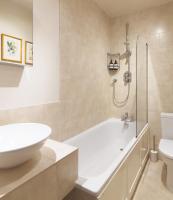 Colourful house 3 Bed Apt - Notting Hill - B&B London