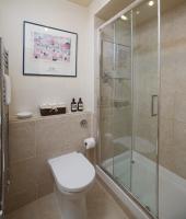 Colourful house 3 Bed Apt - Notting Hill - B&B London