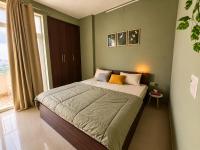 The Elevated Grove -2BHK -Projector -Sunset Views - B&B Greater Noida