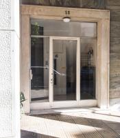 Sunny 1bd apartment just 1minute to Acropolis - B&B Athens