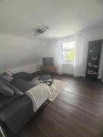 3 Zimmer Wohnung Obertshausen - Neu Renoviert - B&B Obertshausen