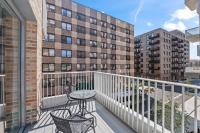 Modern Apt with Balcony - Sleeps 6 - Near Wembley - B&B Harrow