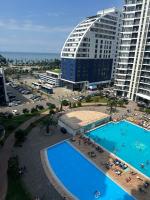 White Sails Batumi Sea & Pool View Apartment - Ferienwohnung Batumi