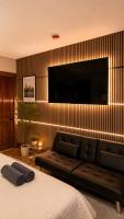 Luxurious King Size Bed in Boston with Amenities - B&B Somerville
