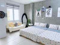 Family Room with Lake View