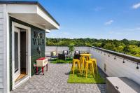 Luxury Nashville Rooftop Retreat Sleeps 12 - Bed and Breakfast Nashville