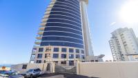 Luxury 3BR - 804 Ocean View Pool & Parking Beach Walks - Chambres d'hôtes Strand
