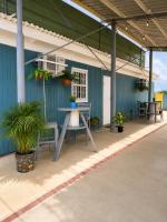Urban Container Stay - B&B Willemstad