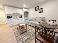 Befitting Crown Suite - B&B Moncton