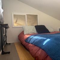 Rustic River Retreat - B&B Whitethorn