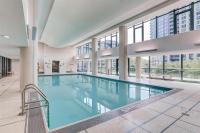 Skyline & Lake Views - Luxury Downtown Suite - Pool - GYM - Hot Tub - Chambres d'hôtes Toronto