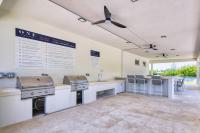 Lush Oasis in the heart of 7mile Beach Area - Bed and Breakfast Georgetown
