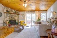 Lake, Trails & Slopes! Family Cottage in Crestline - B&B Crestline