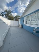 Modern Guest Suite with Private Entry and Patio - B&B Tampa