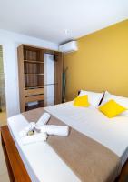Indonésie un T3 central, cosy avec piscine privée - Bed and Breakfast Les Abymes