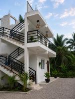 Xamanai B&M Family House - B&B Castellalito